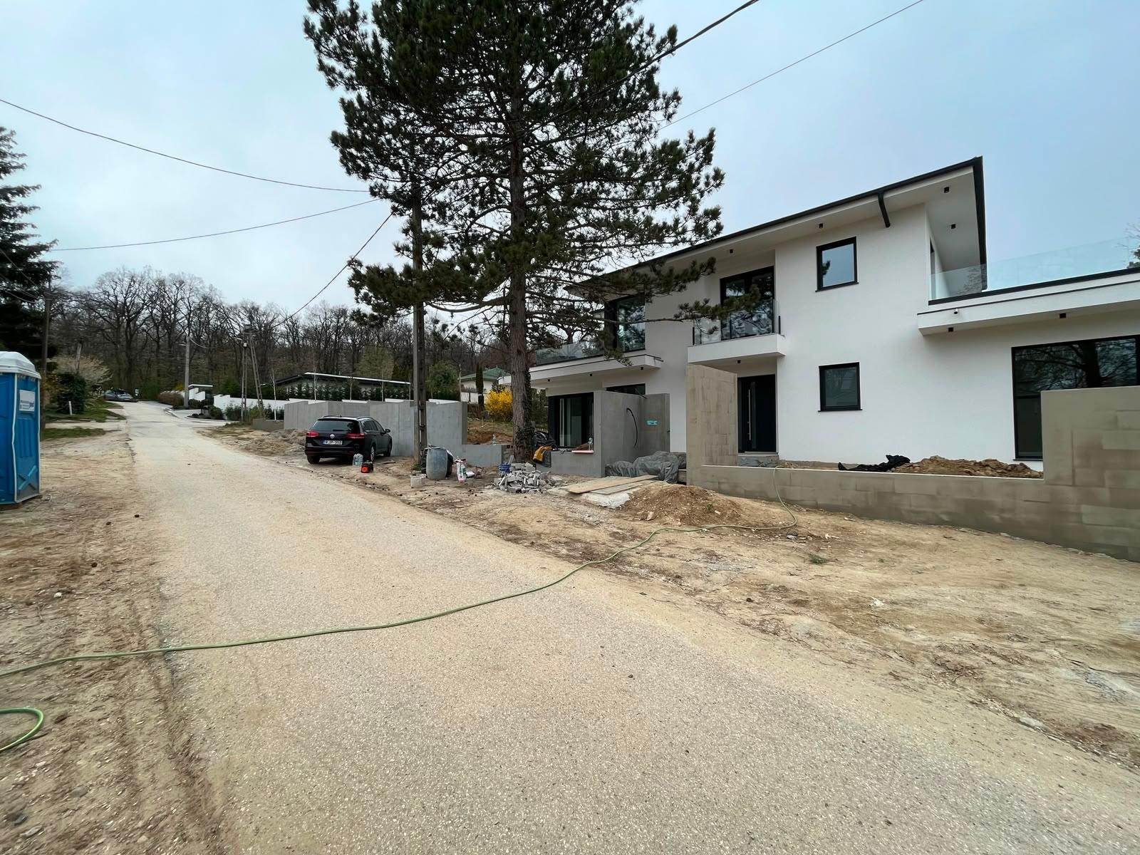 Komár és Fia Kft. csapata munka közben
